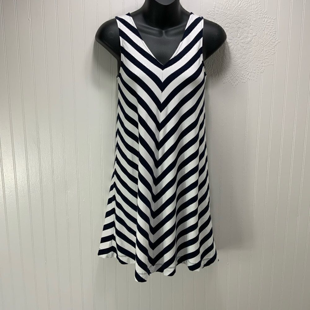 LOFT Sleeveless dress 